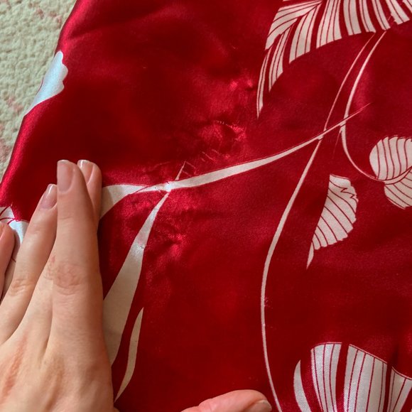 Silk/Satin Red Scarf - Picture 3 of 3